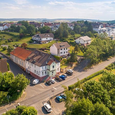 Landhotel Zum Niestetal エクステリア 写真